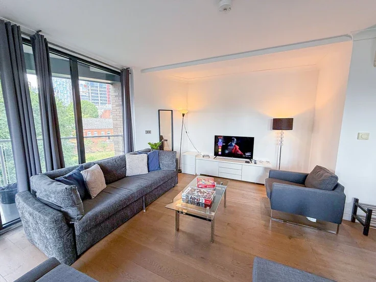 Flat Mulvaney Way in Greater London