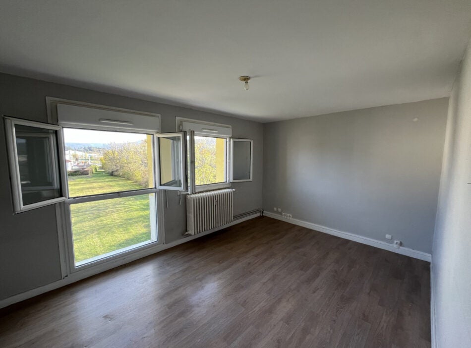 Appartement D 11 à Nurieux-Volognat