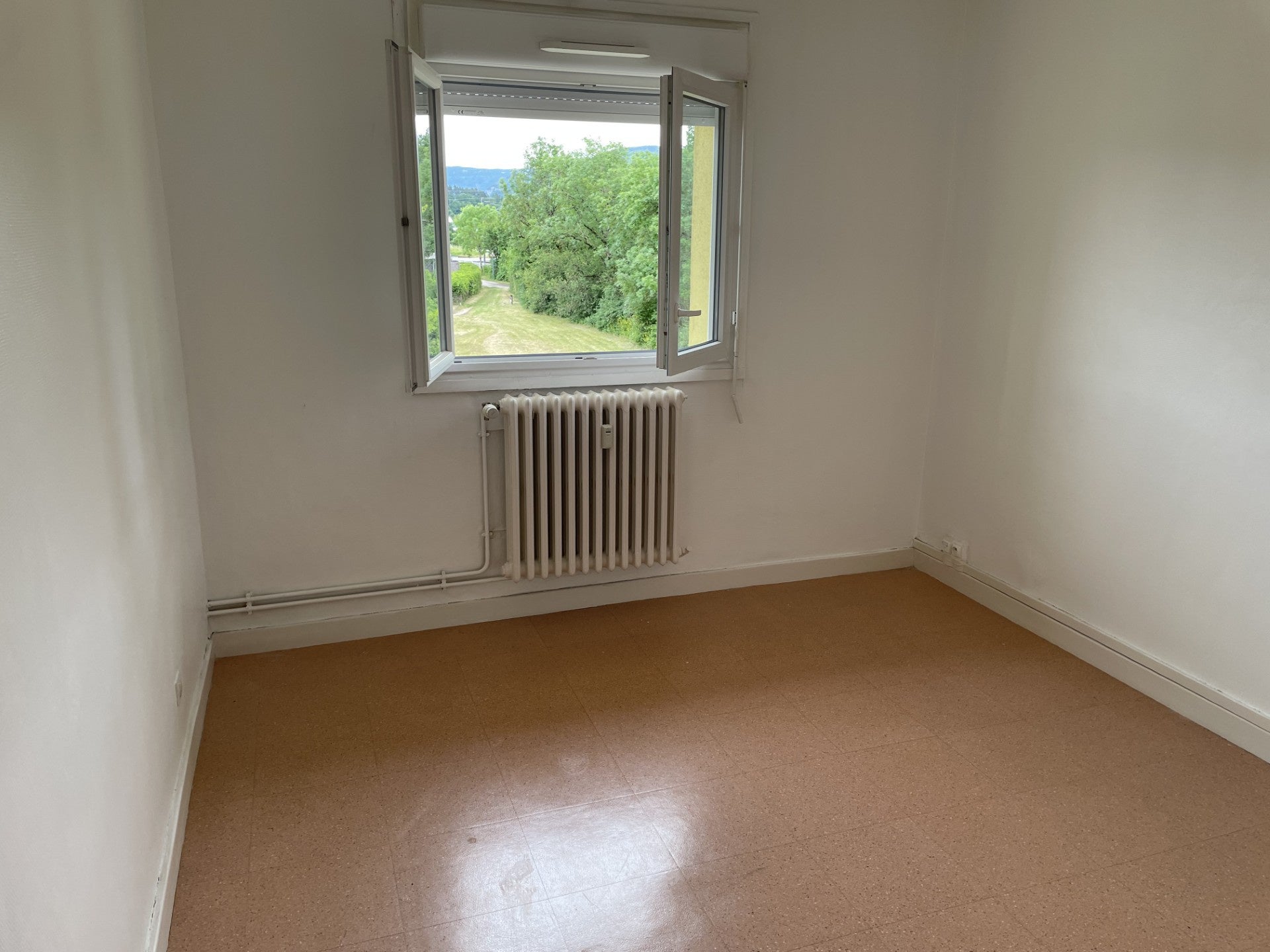 Flat D 11 in Nurieux-Volognat