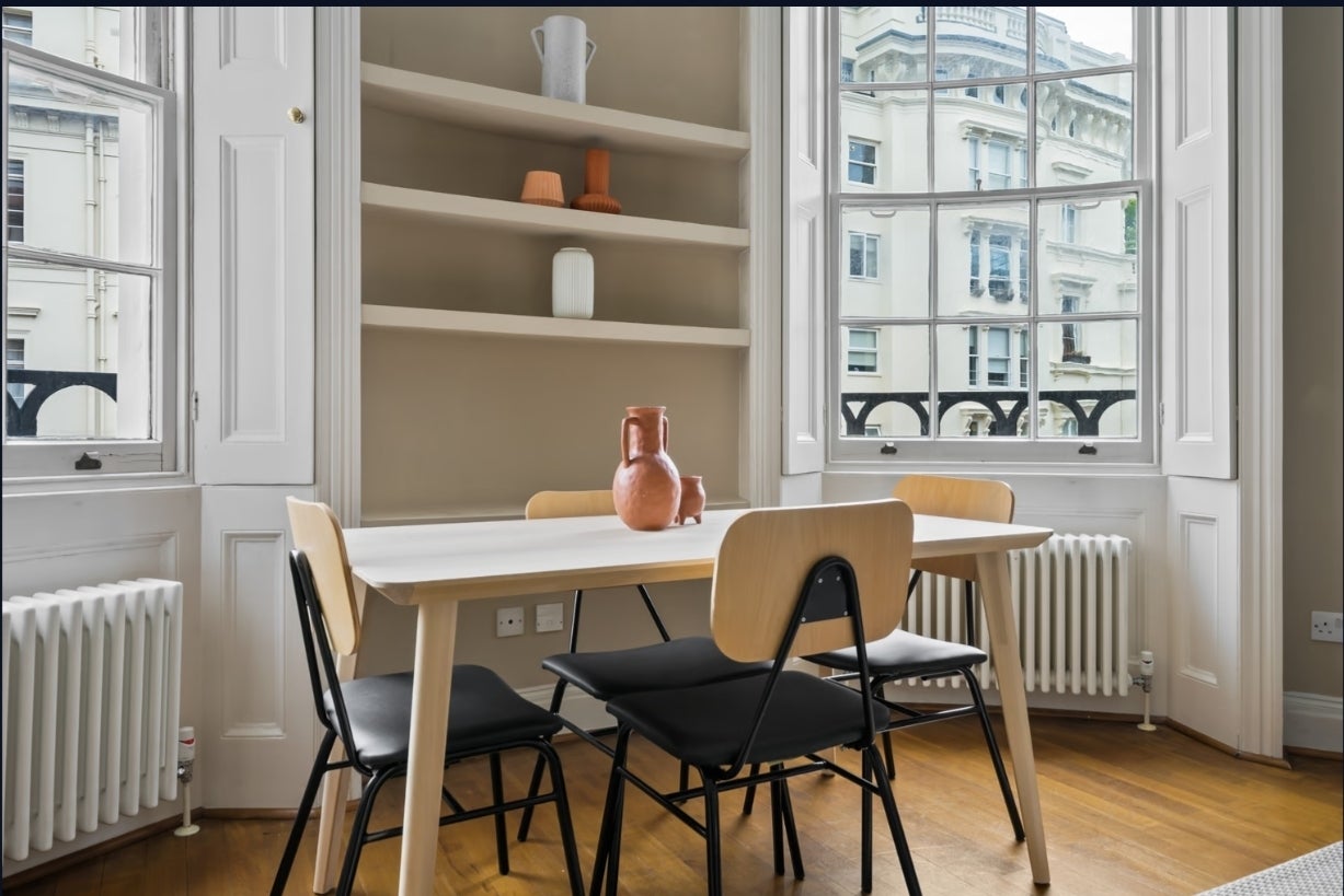 Flat Westbourne Crescent in City of Westminster