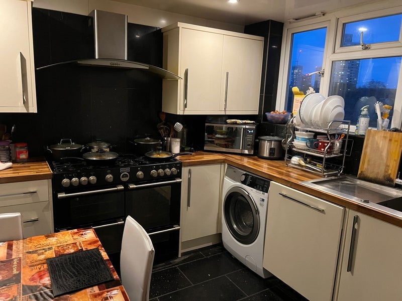 Room Napier Road in Greater London
