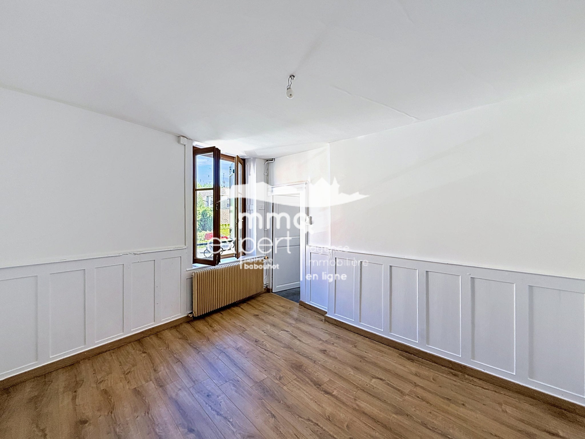 Room Rue Vuillaume in Mirecourt