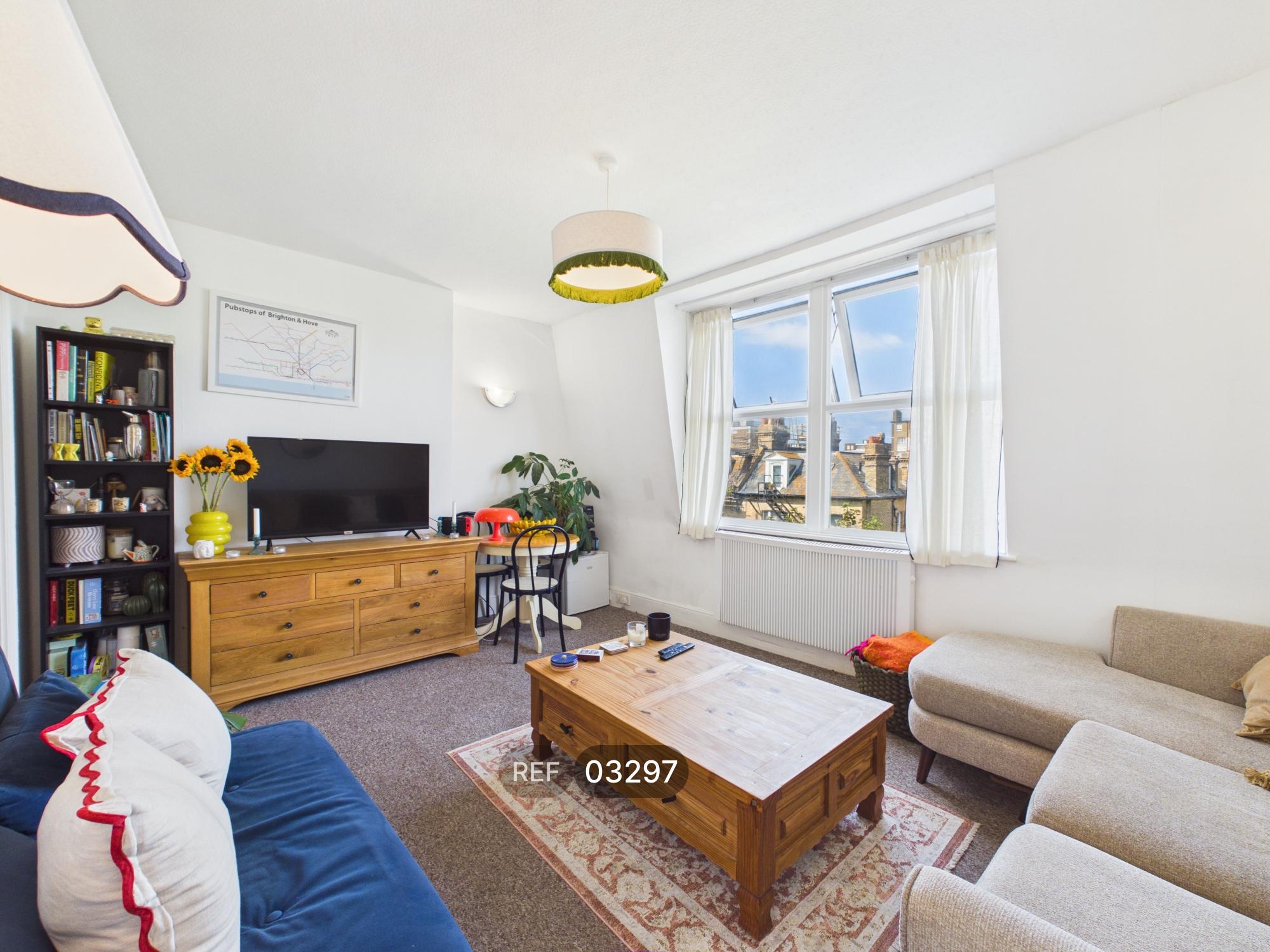 Flat First Avenue in Hove