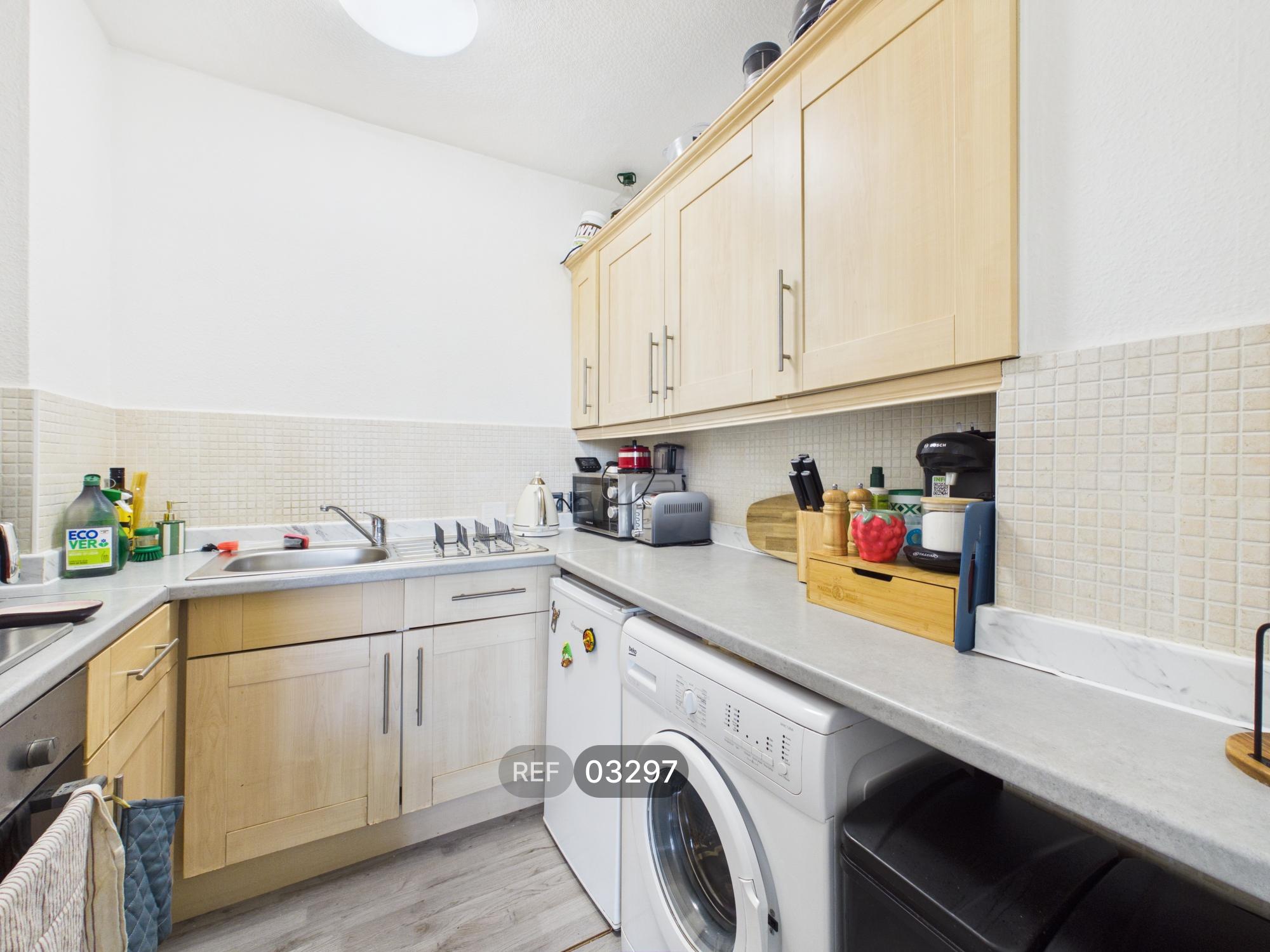 Flat First Avenue in Hove