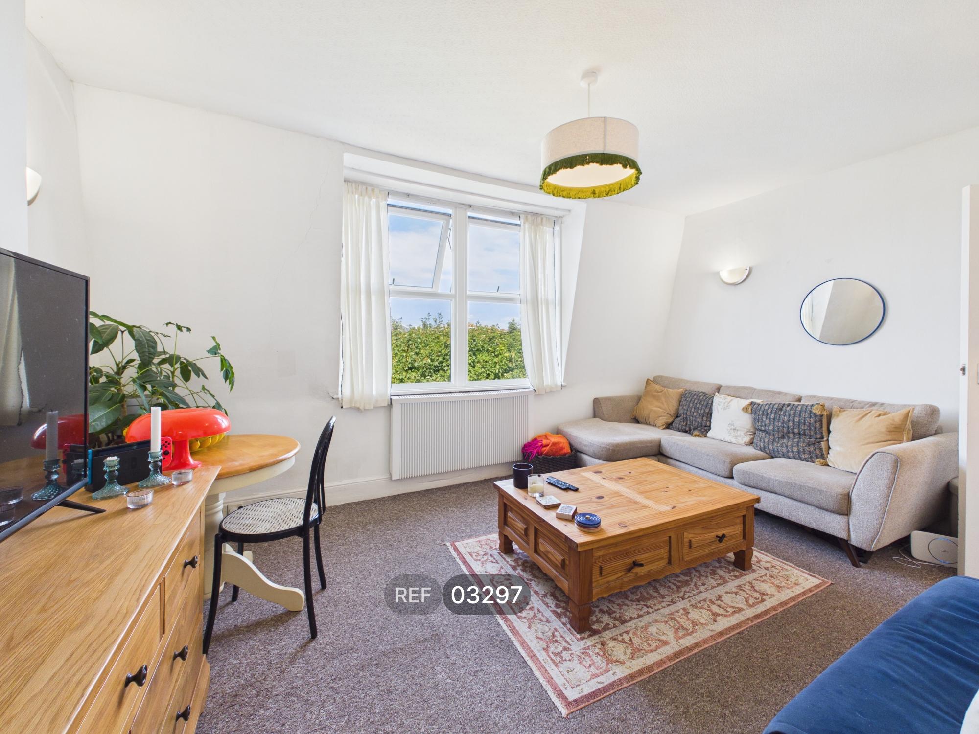 Flat First Avenue in Hove