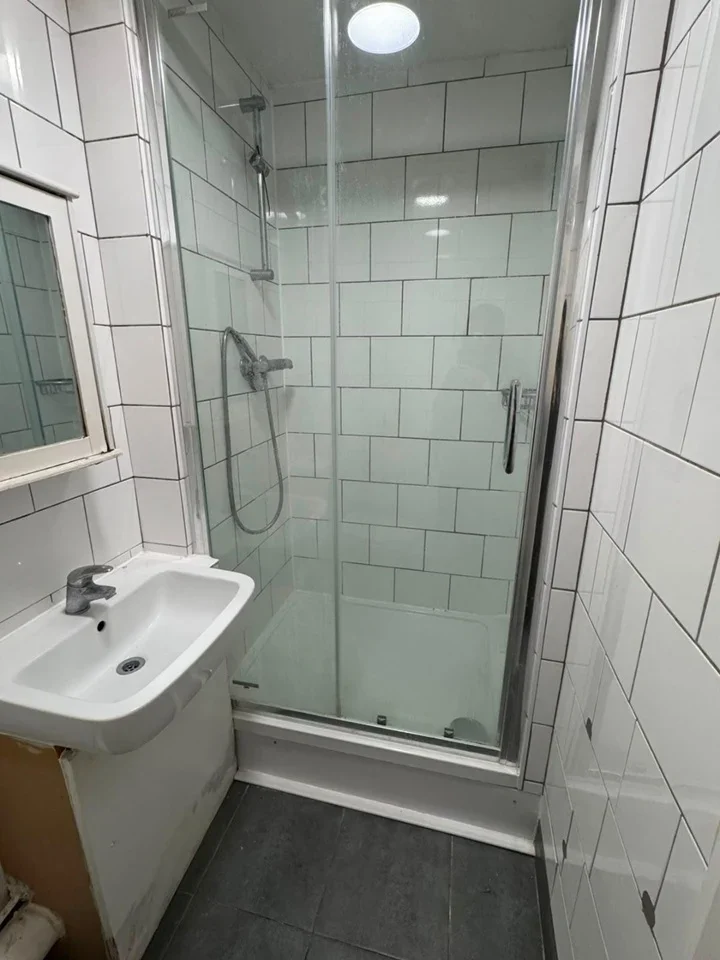 Room Waterside in Milton Keynes