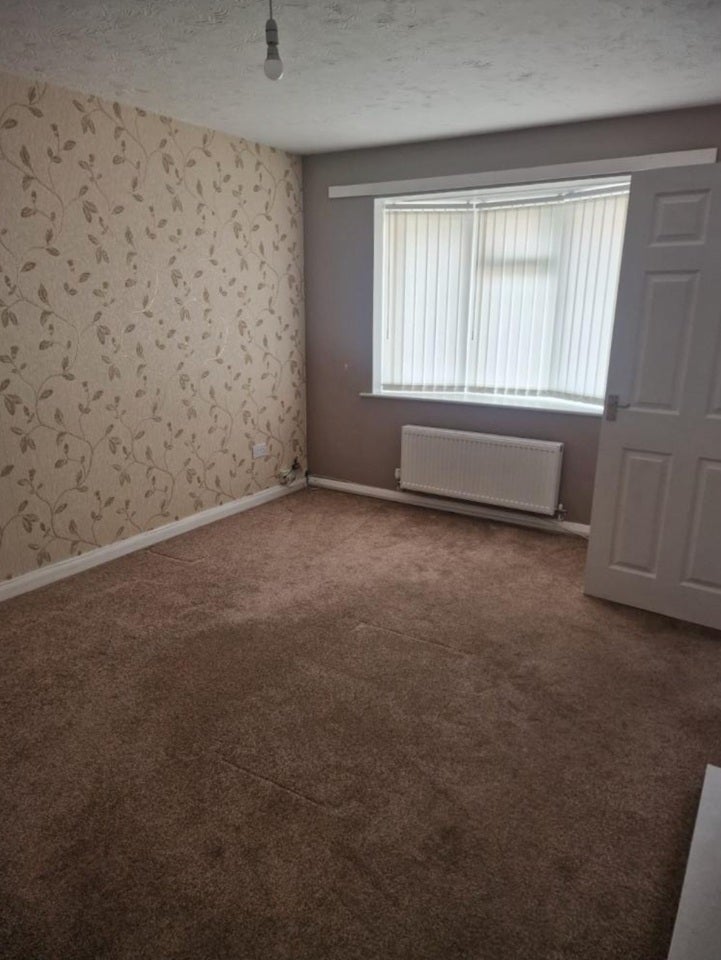 House Teal Grove in Darlaston
