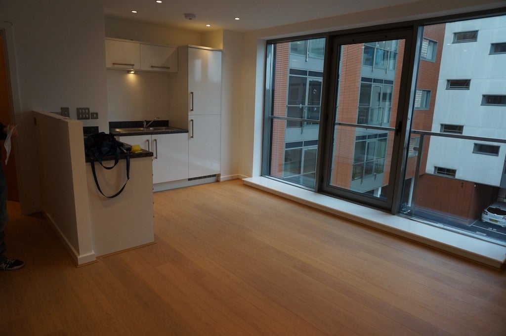 Flat Goldington Road in Bedford