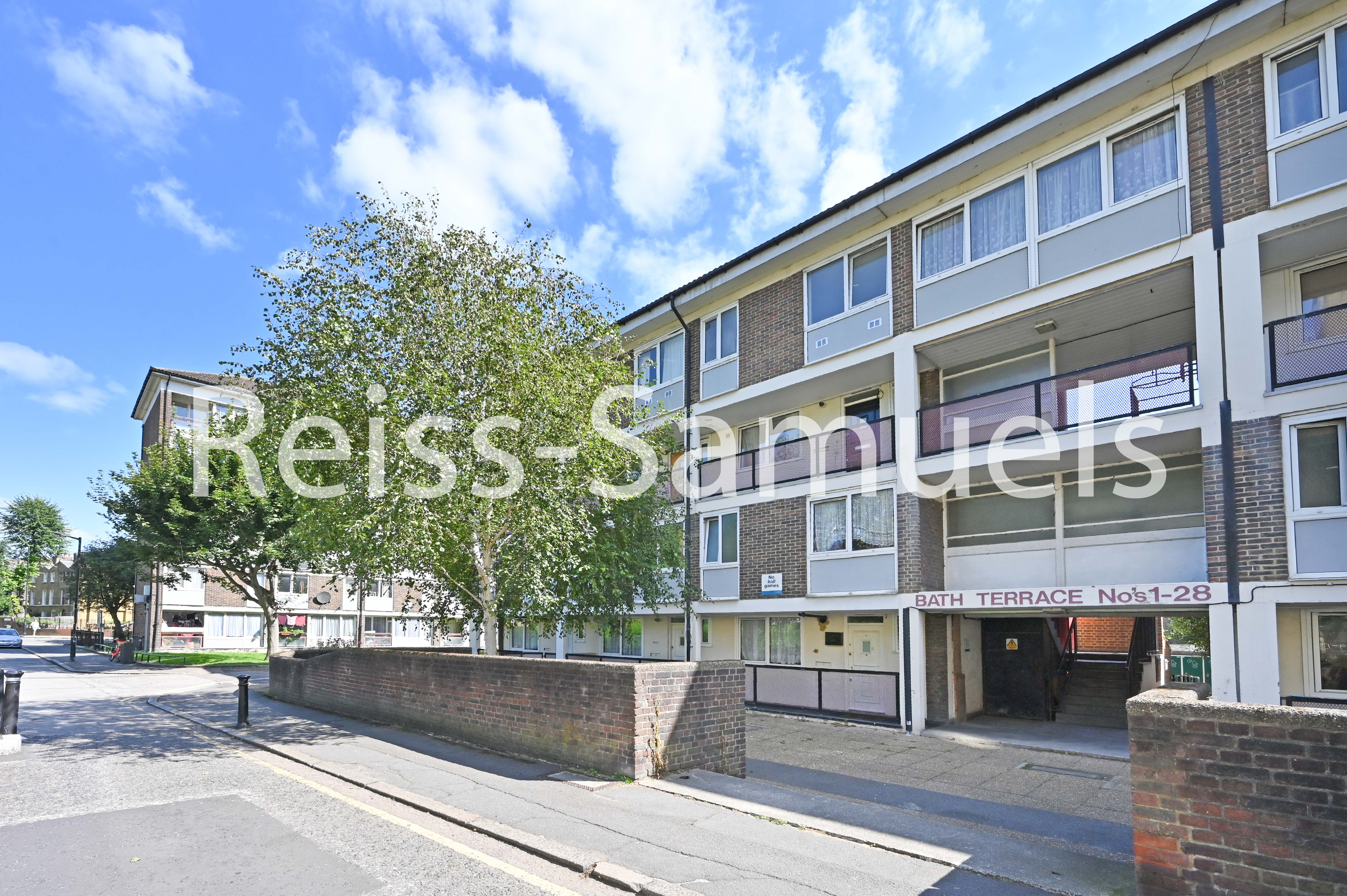 Flat Bath Terrace in Greater London