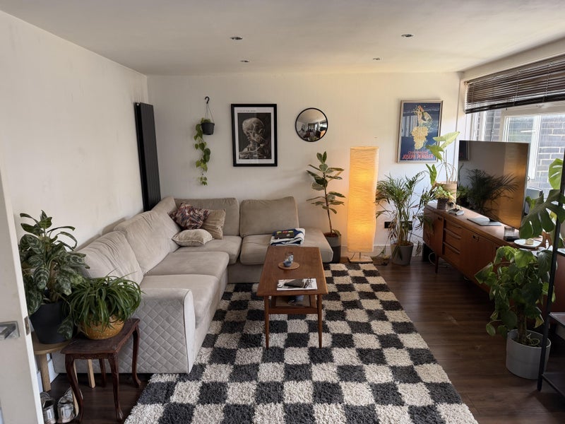 Room Richmond Road in Greater London