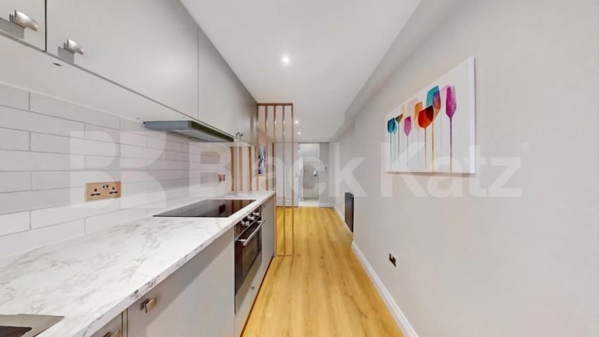 Flat Iverson Road in Greater London