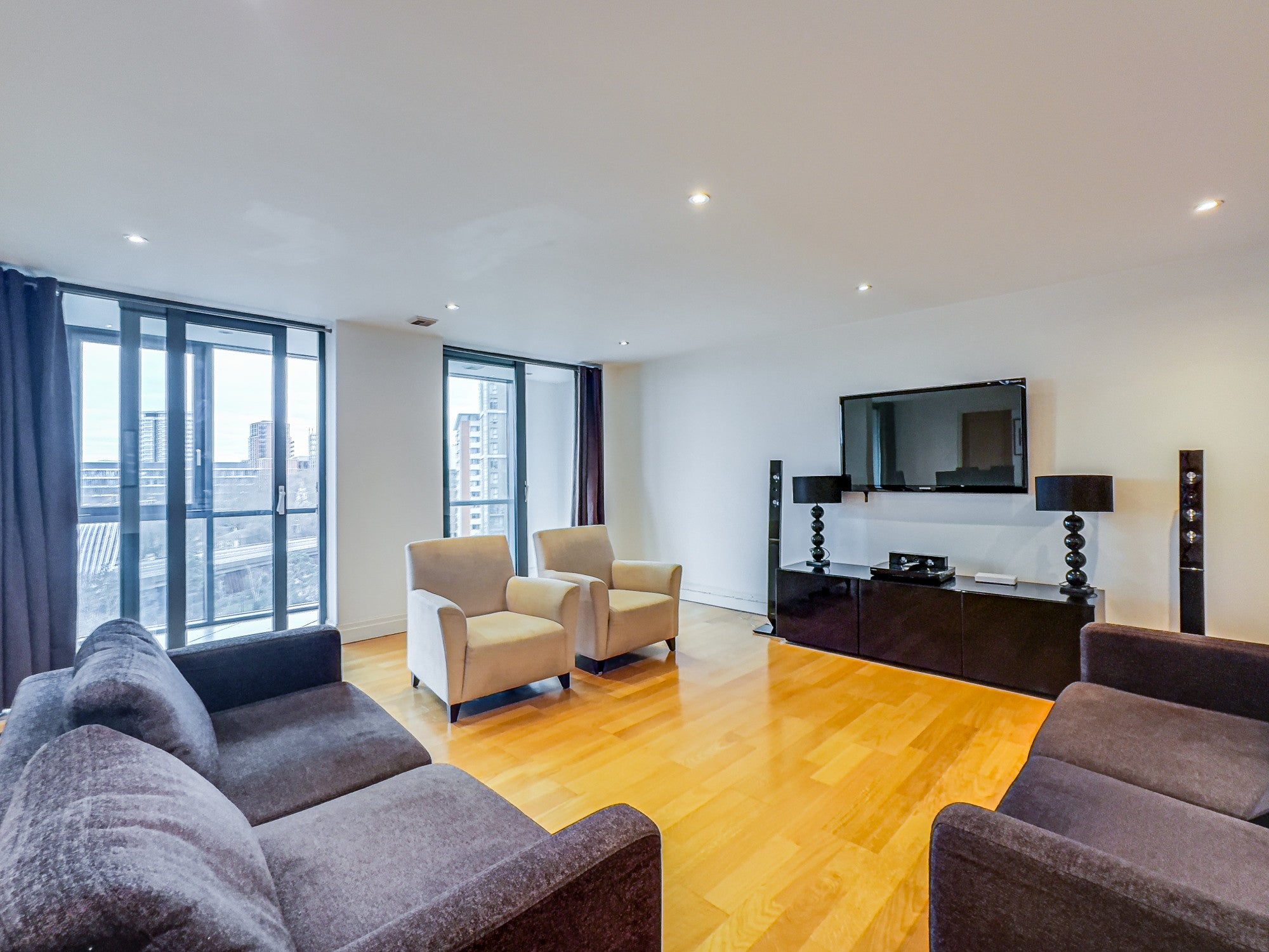 Flat Sheldon Square in City of Westminster