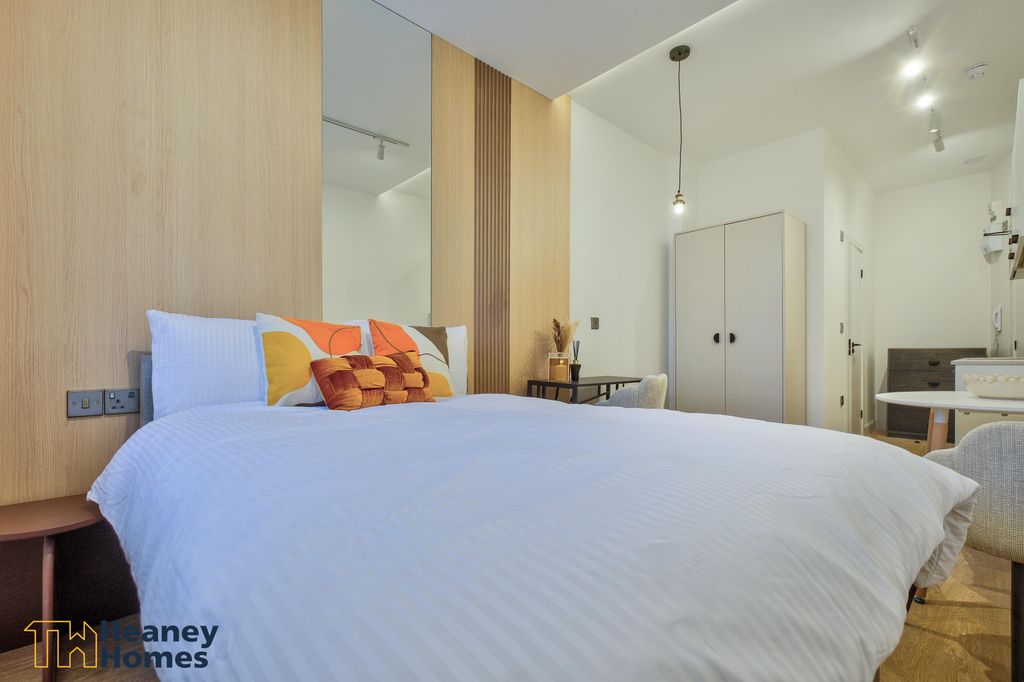 Room Sheepfolds North in Sunderland