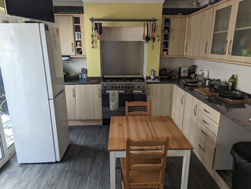 Room Alma Avenue in Sandwell