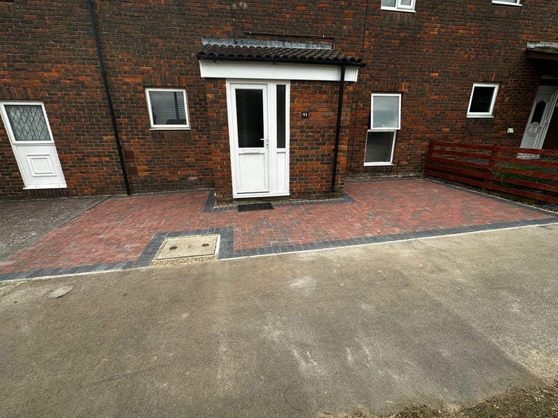 Room Meadow Way in Leighton Buzzard