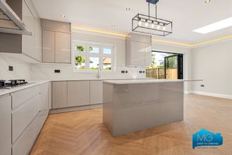 House Beech Walk in Greater London