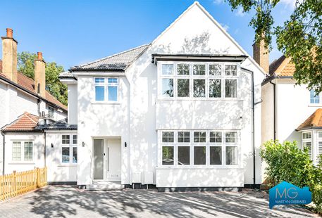 House Beech Walk in Greater London