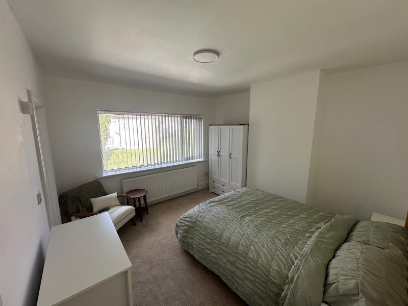 Room Birch Avenue in Winwick