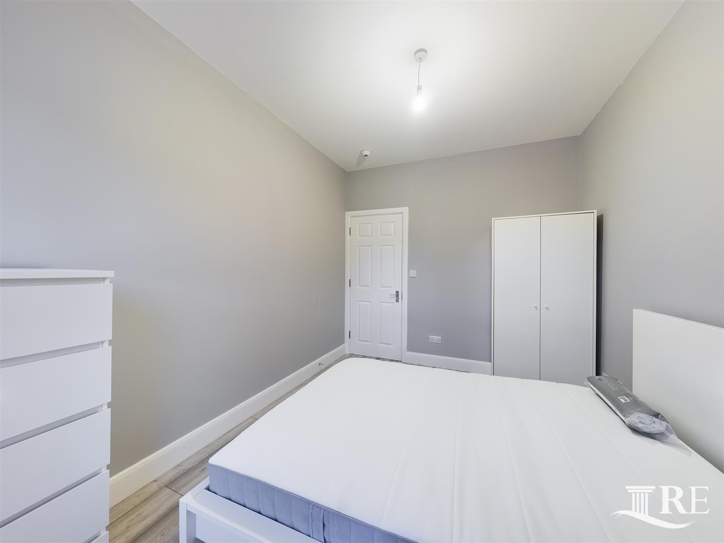 Room Beaconsfield Road in Greater London