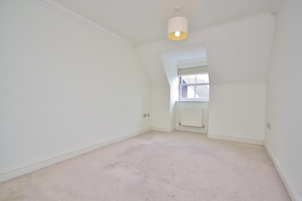 Flat Eastgate Gardens in Guildford