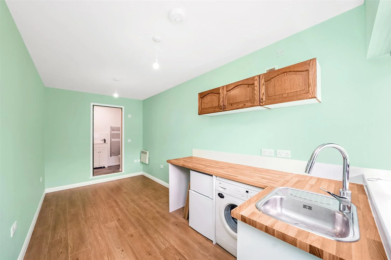Flat Endlebury Road in Greater London