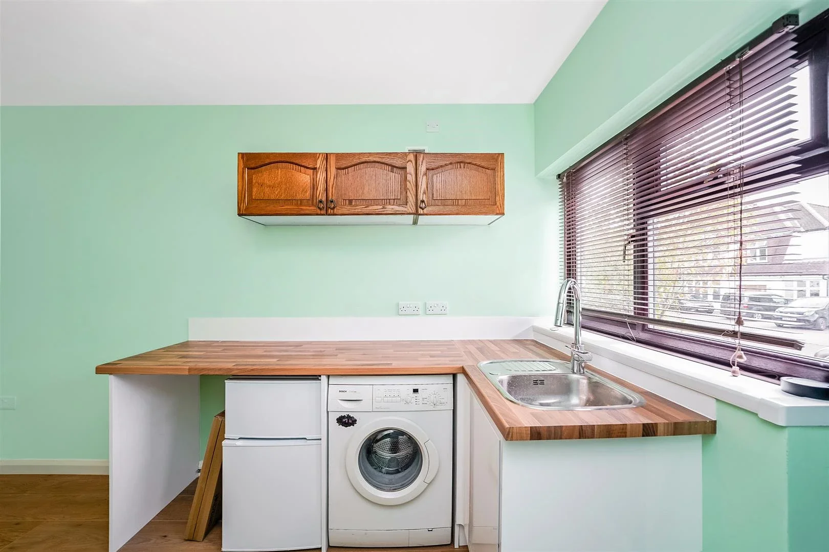 Flat Endlebury Road in Greater London