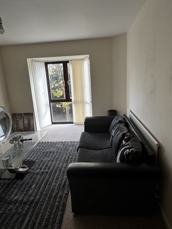 Room Elmfield Avenue in Leicester