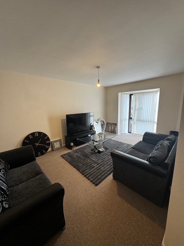 Room Elmfield Avenue in Leicester