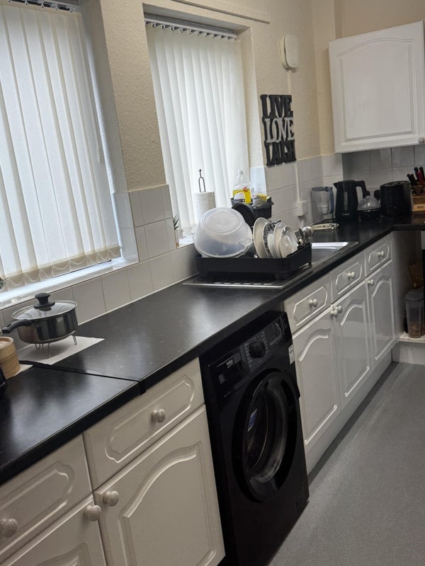 Room Elmfield Avenue in Leicester