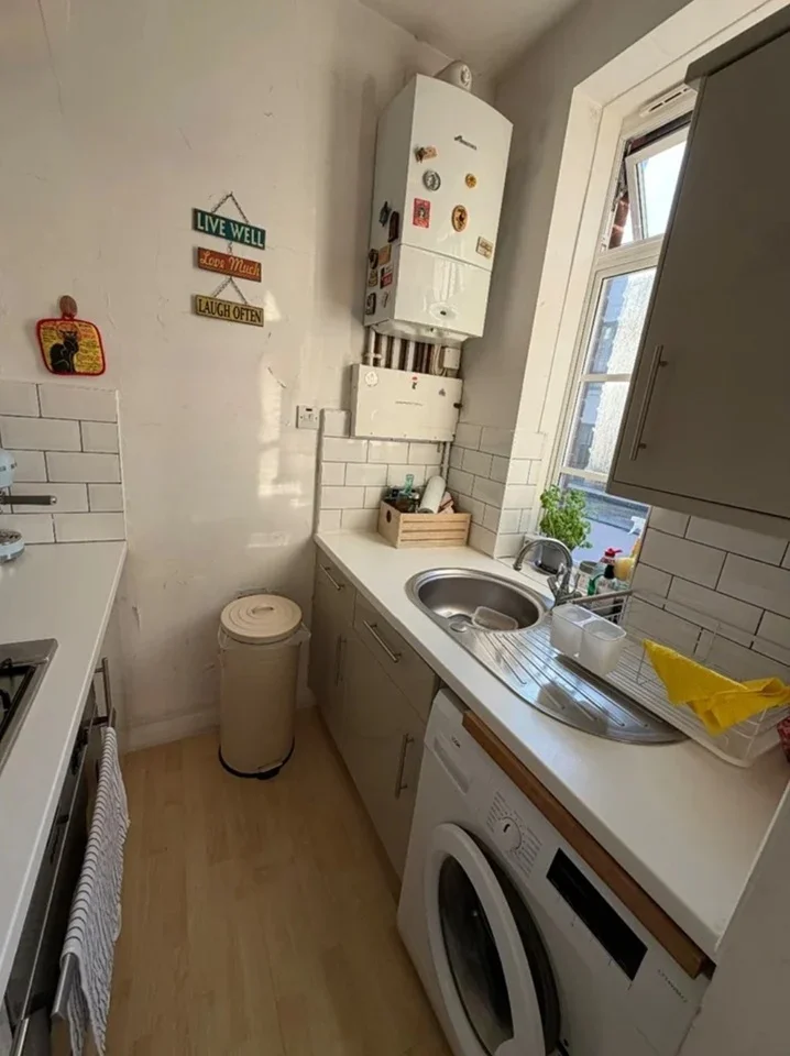 Flat Liverpool Road in Greater London