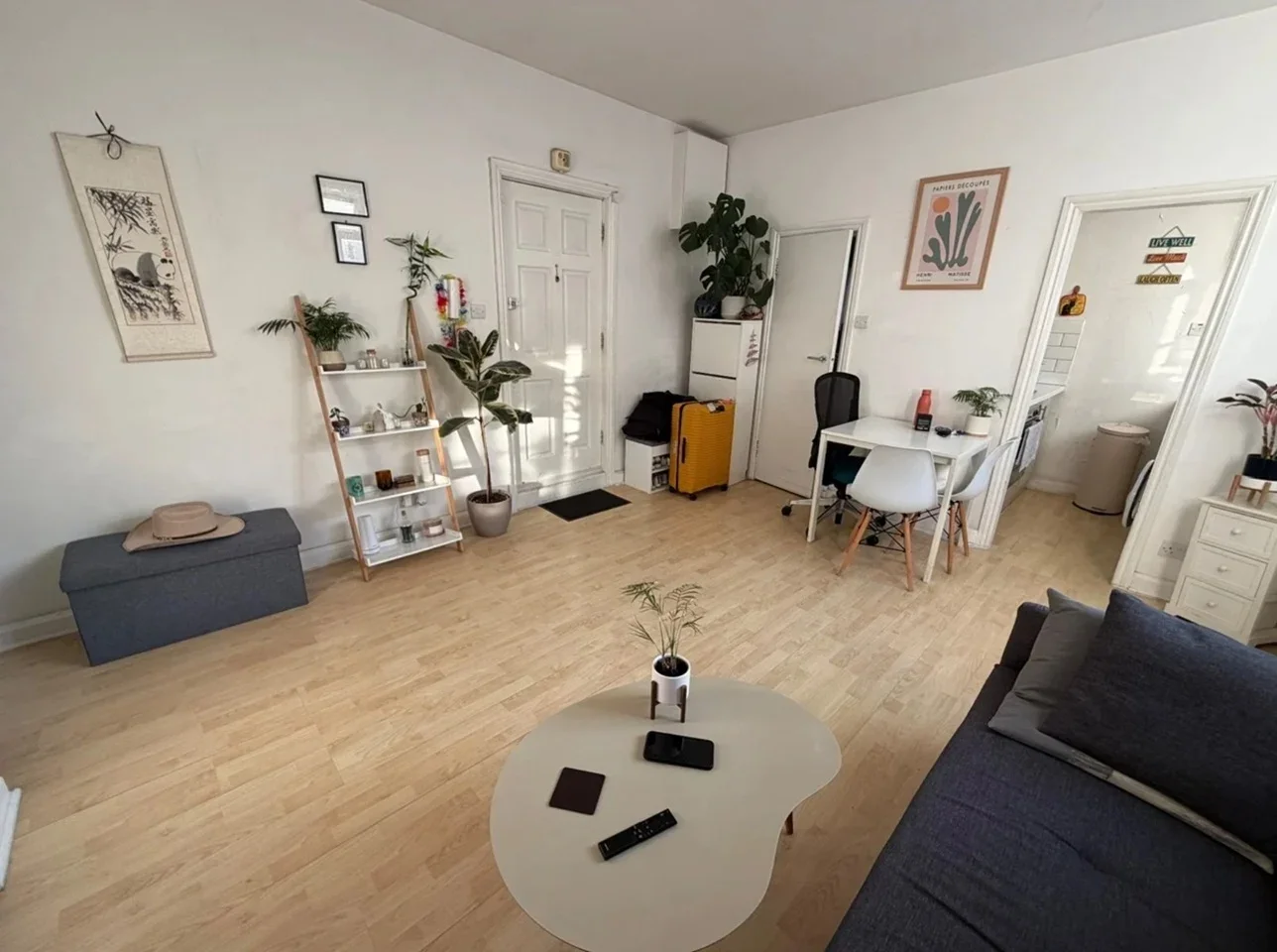 Flat Liverpool Road in Greater London