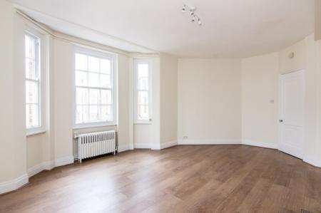Flat Queensway in City of Westminster