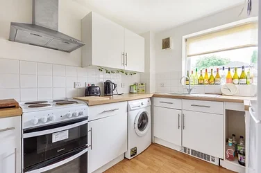 Flat Bruford Court in London