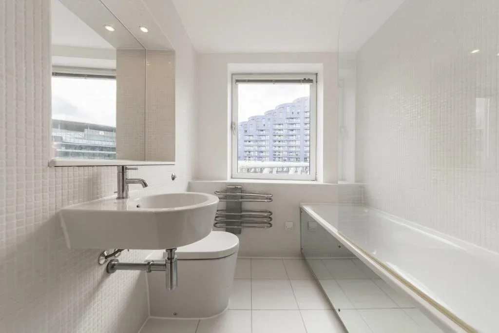 Flat Drayton Park in Greater London