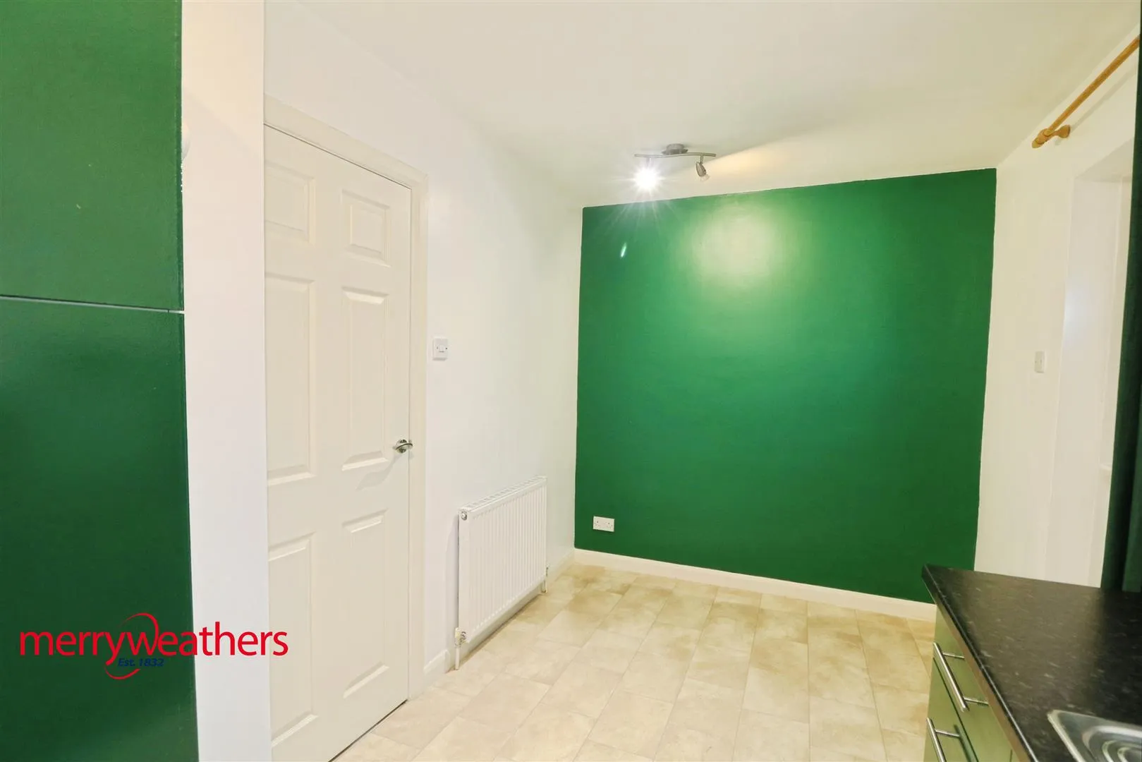 Flat Doncaster Road in Rotherham