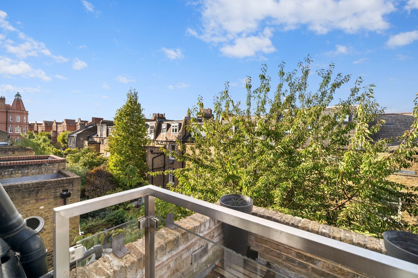 Flat Archel Road in Greater London