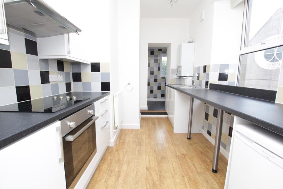 Flat Upper Myrtle Hill in Bristol