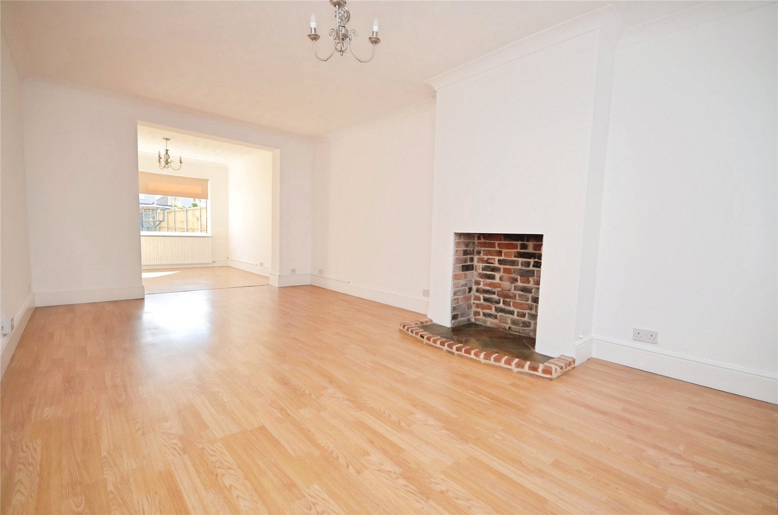 House Calbourne Avenue in Greater London