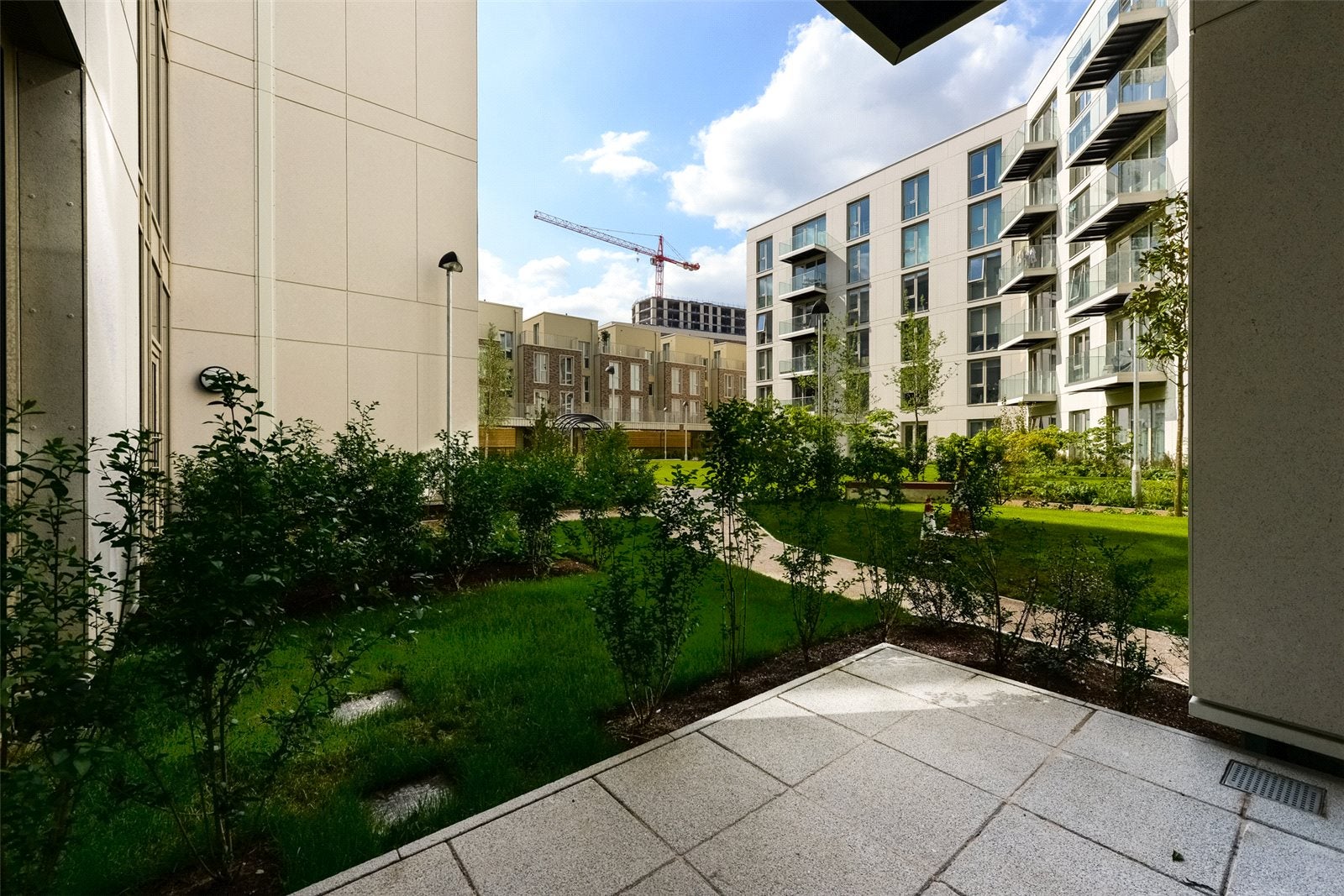 Flat Royal Crest Avenue in Greater London