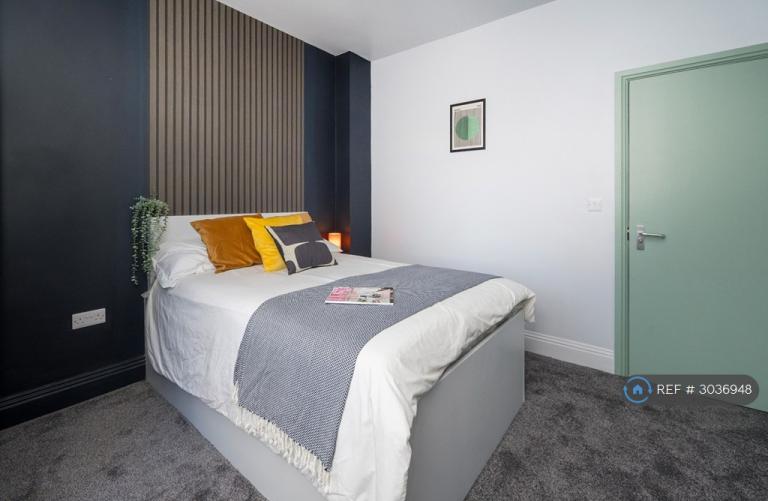 Room Corporation Road in Darlington