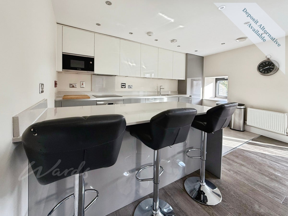 Flat Lyons Crescent in Tonbridge and Malling