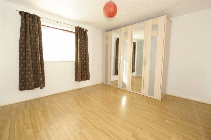 Flat Butterfields in Wellingborough