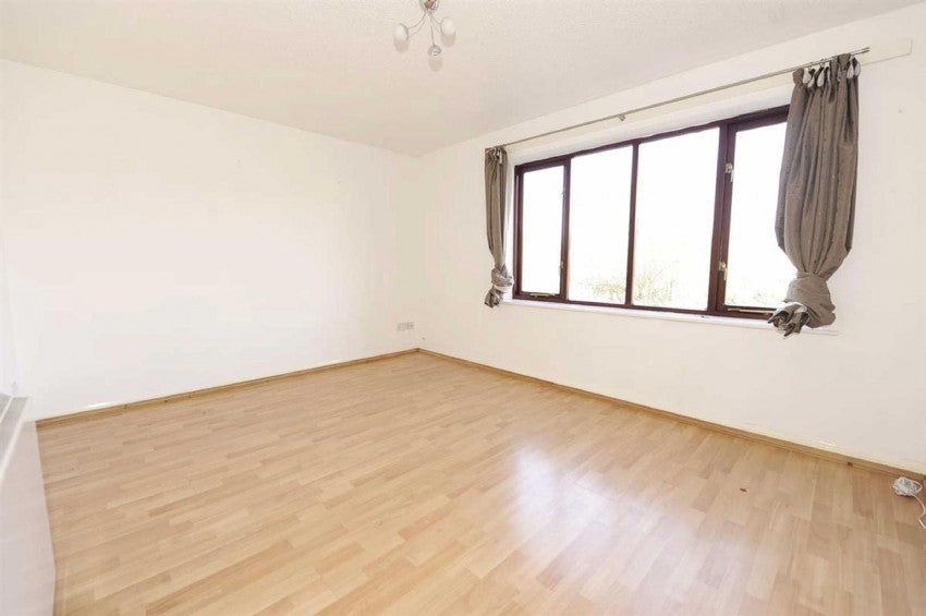 Flat Butterfields in Wellingborough