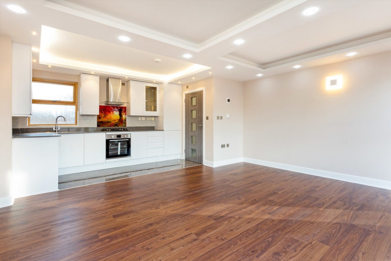 Flat Fairclough Street in Greater London