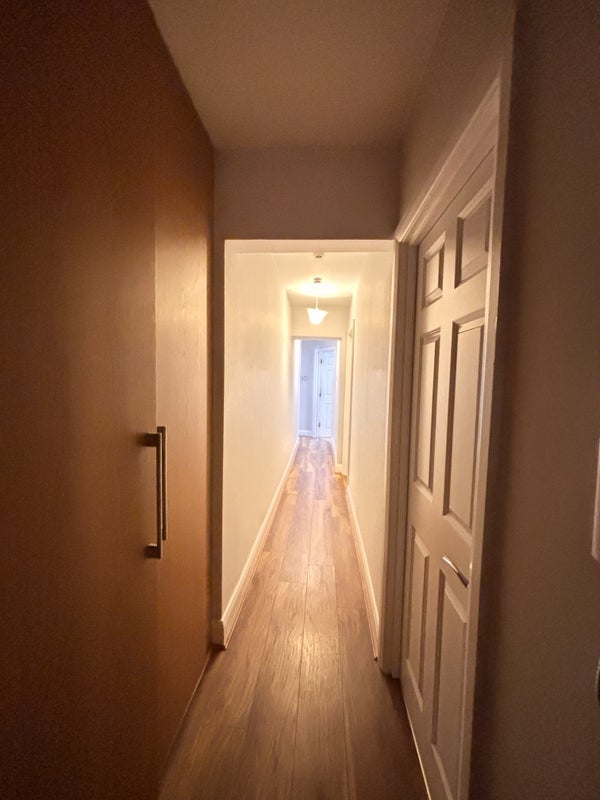 Room Kilburn High Road in Greater London