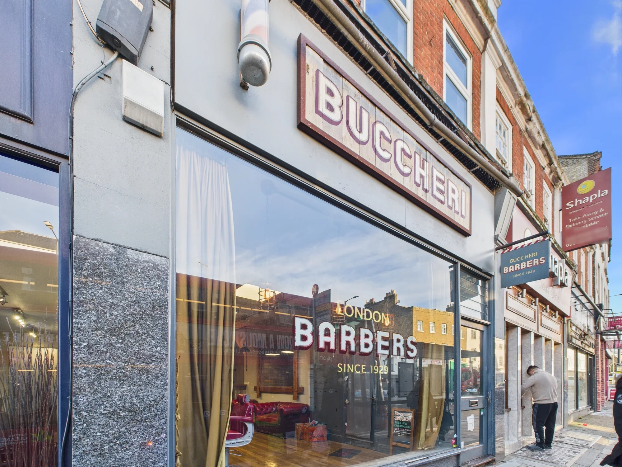 Flat High Street in Greater London