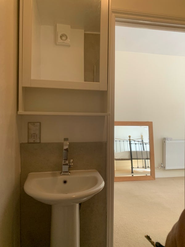 Flat Elmdale Road in Bristol