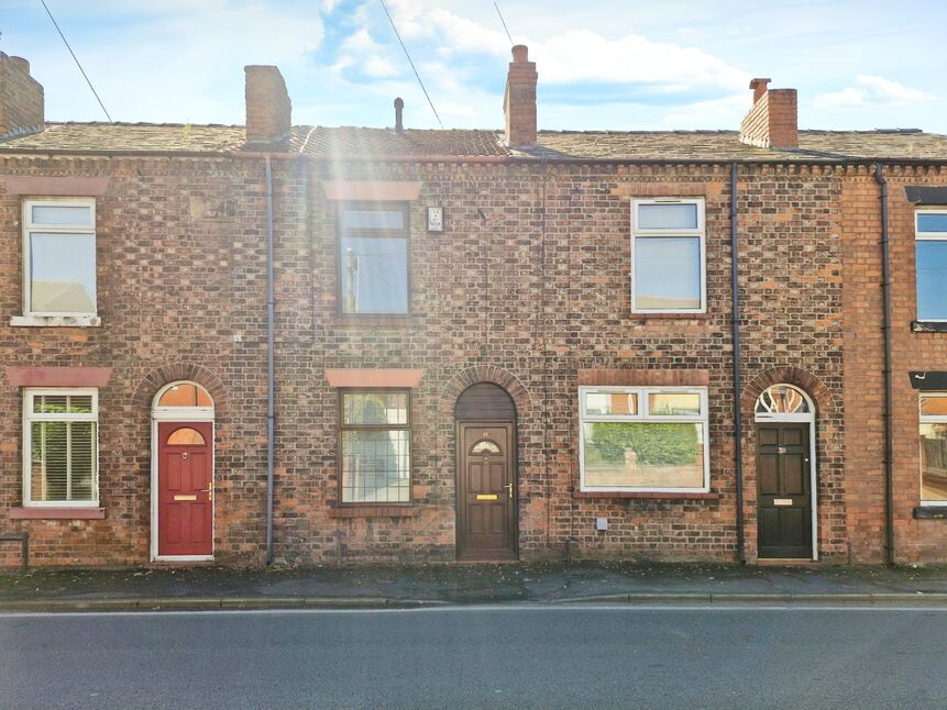 House Wigan Lower Road in Wigan