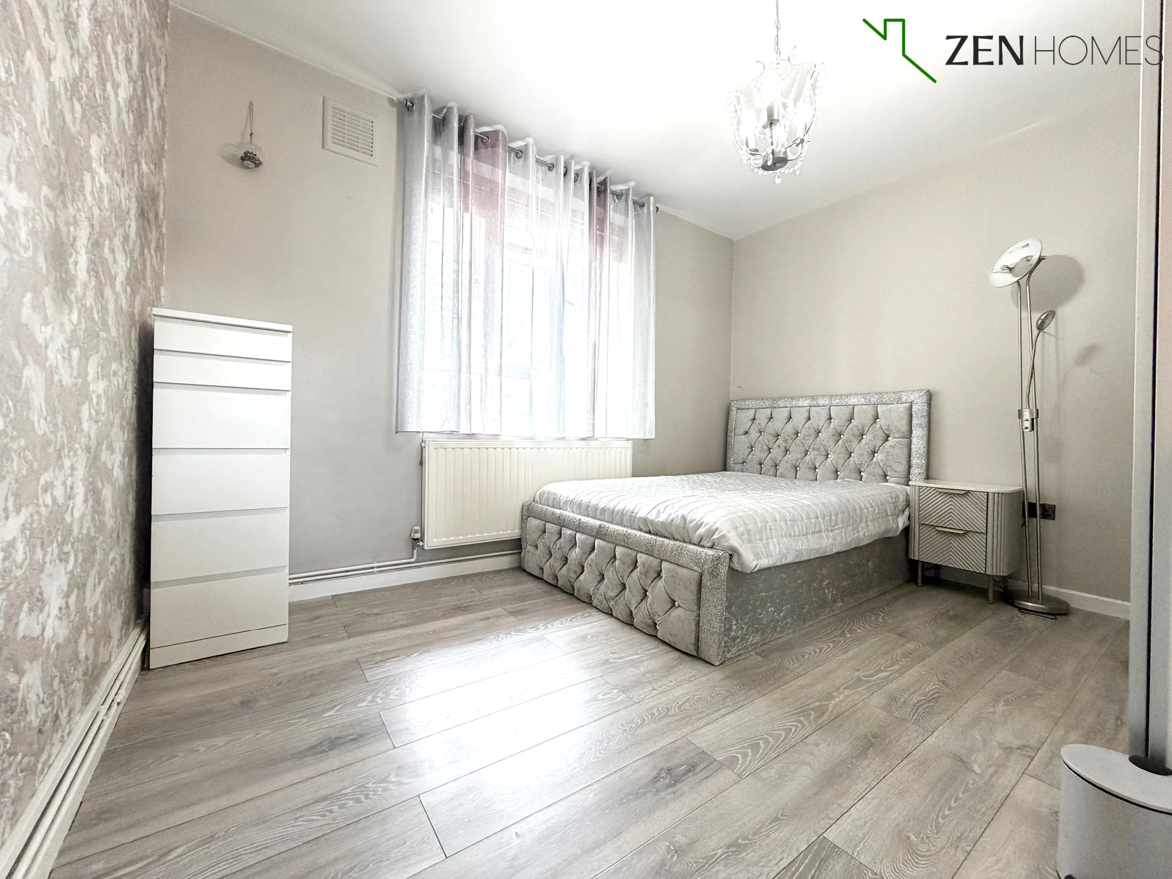 Flat Chatsworth Estate in Greater London