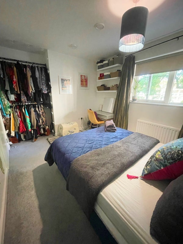 Flat Louis Close in Greater London